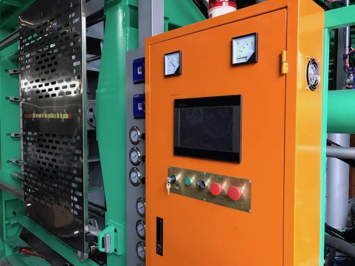 China EPS Packaging Machine Manufacturers